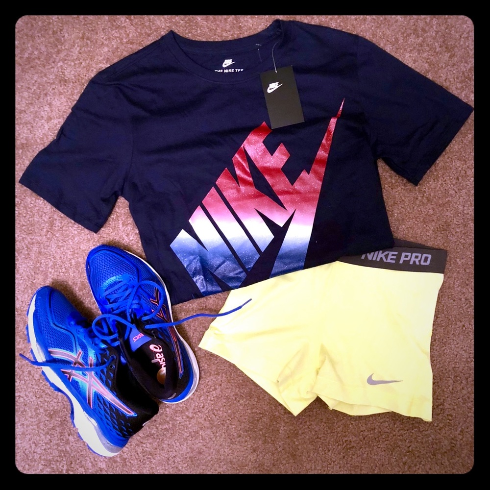 SOLD - Nike red, white and blue tee